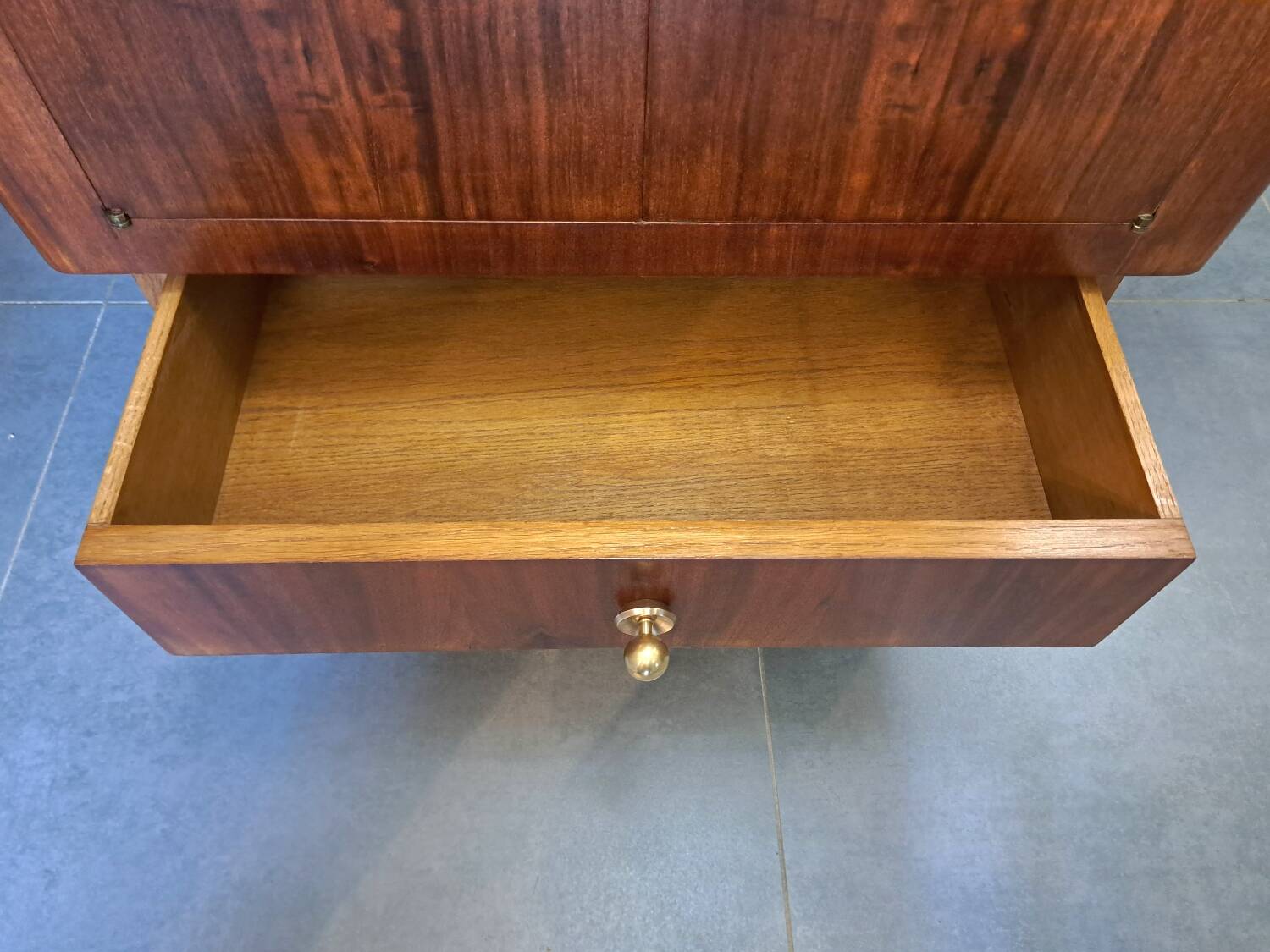 Art Deco marquetry household furniture