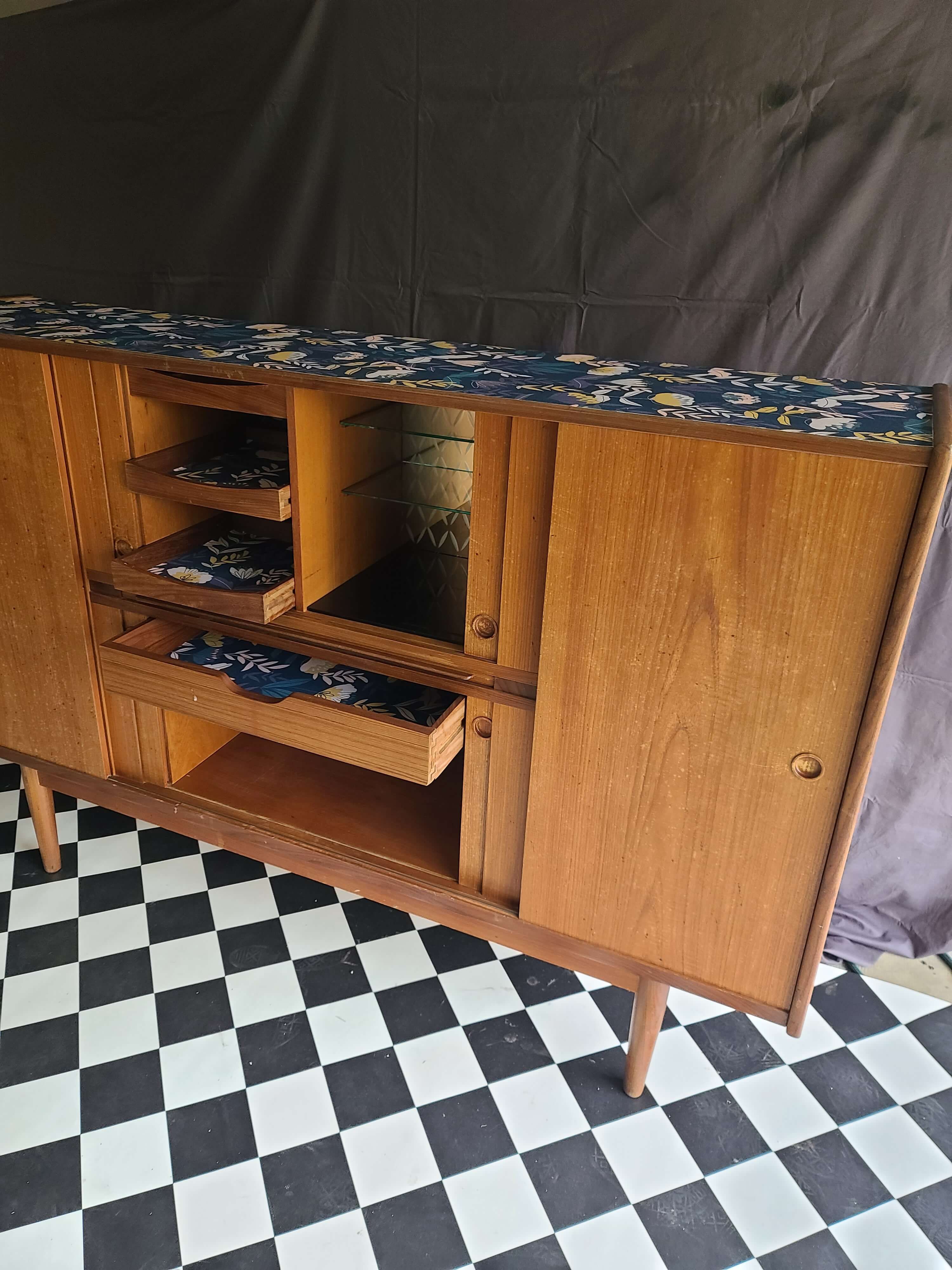 Scandinavian enfilade