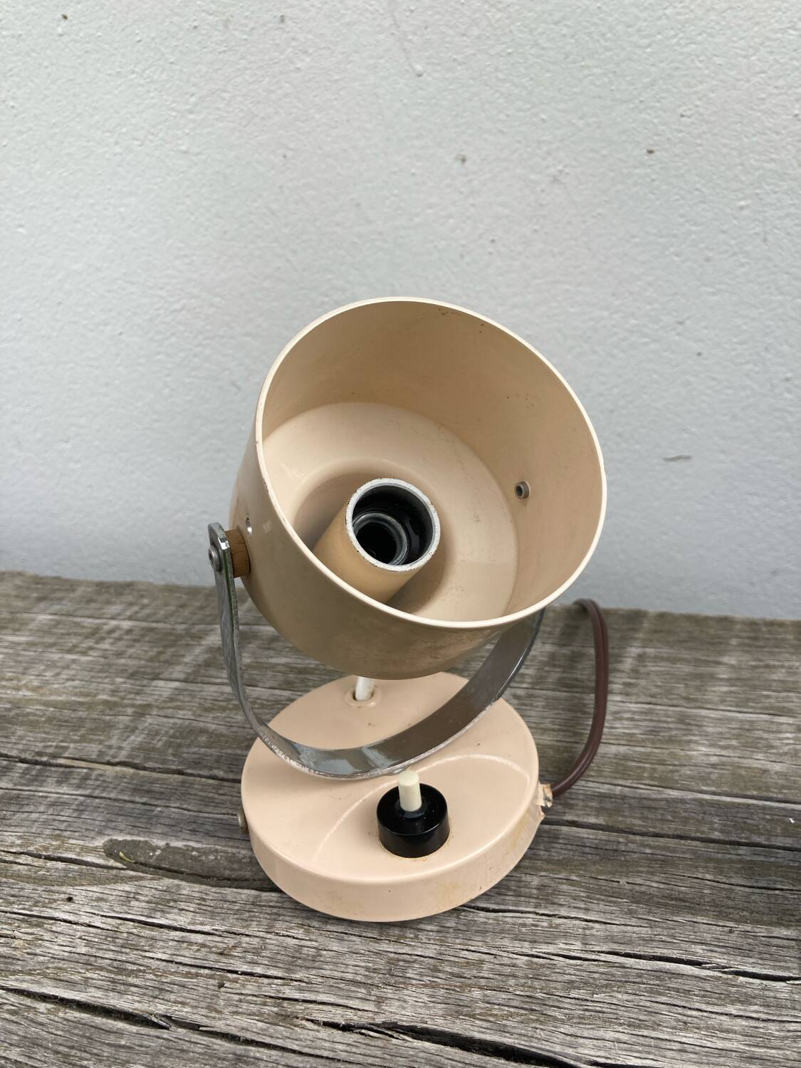 Delmas beige metal wall light, 1970