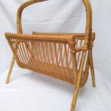 Porte revue en rotin vintage