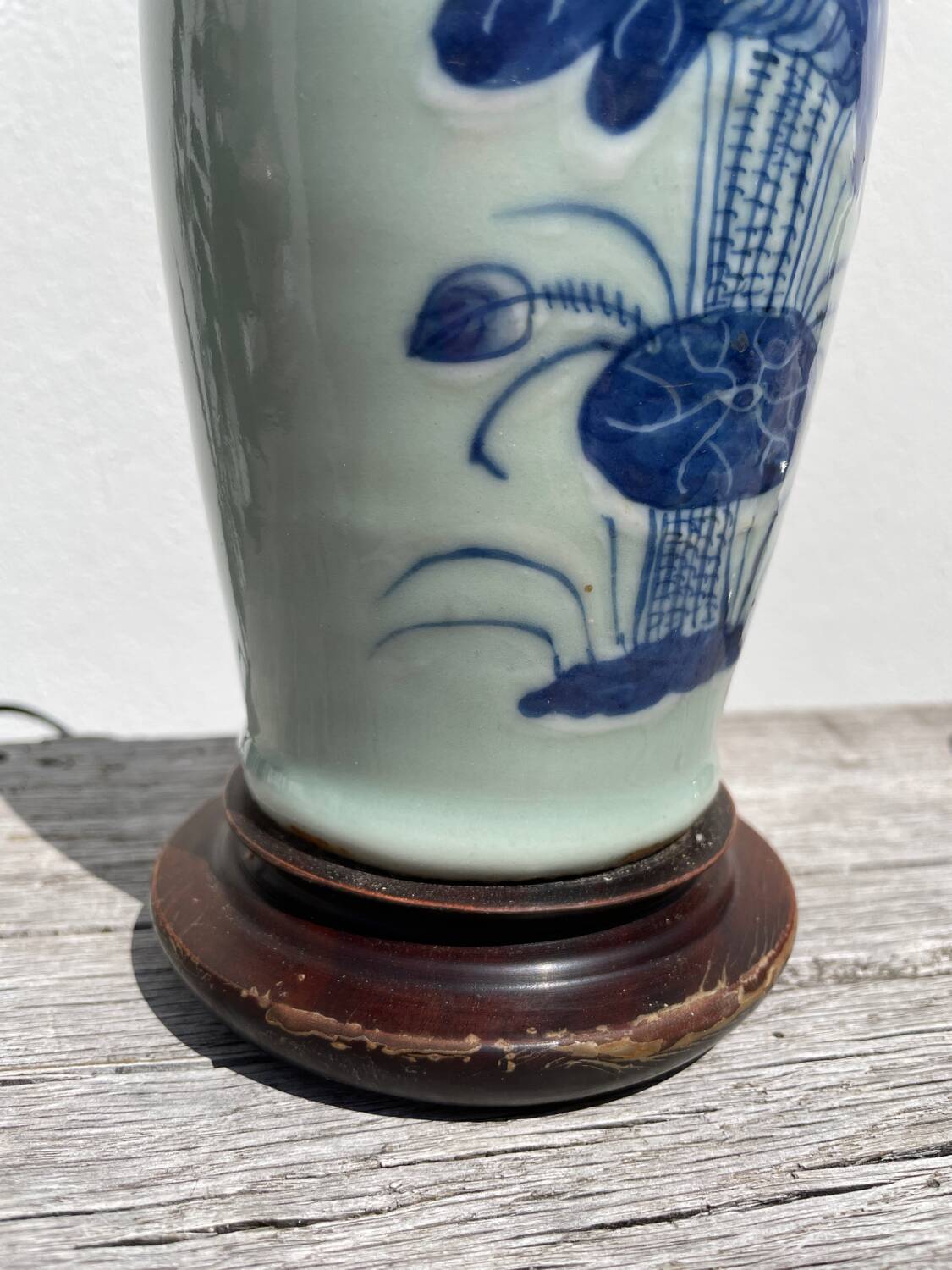 Ceramic lamp base