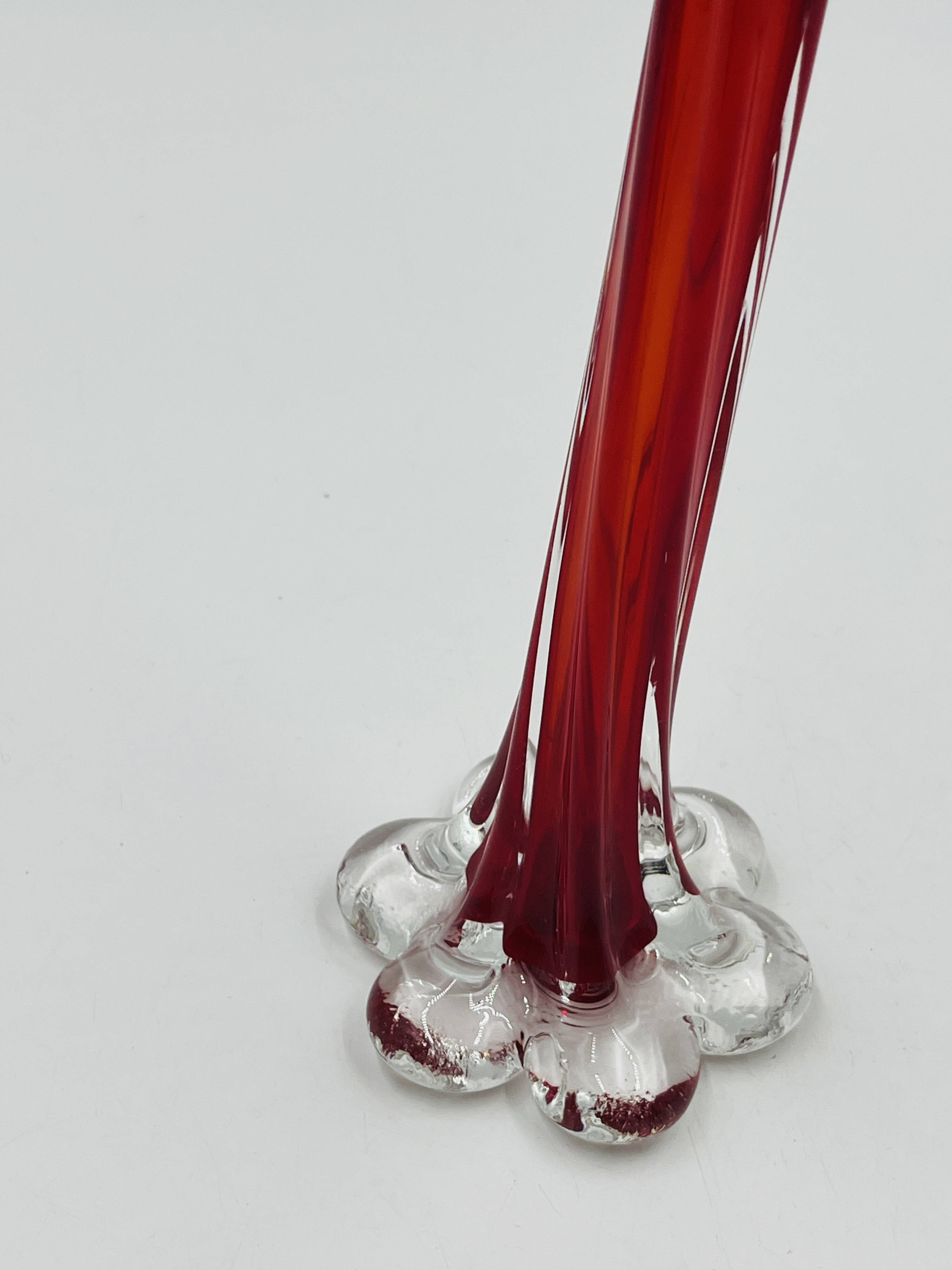 Red two-tone glass soliflore vintage design