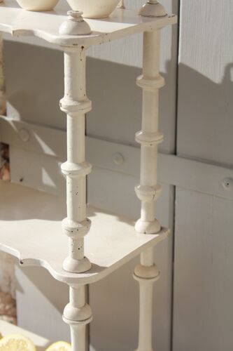 Shelf coils old patinated