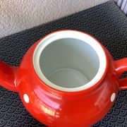 Théière rouge à pois blanc vintage