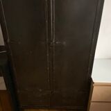 Metal cabinet