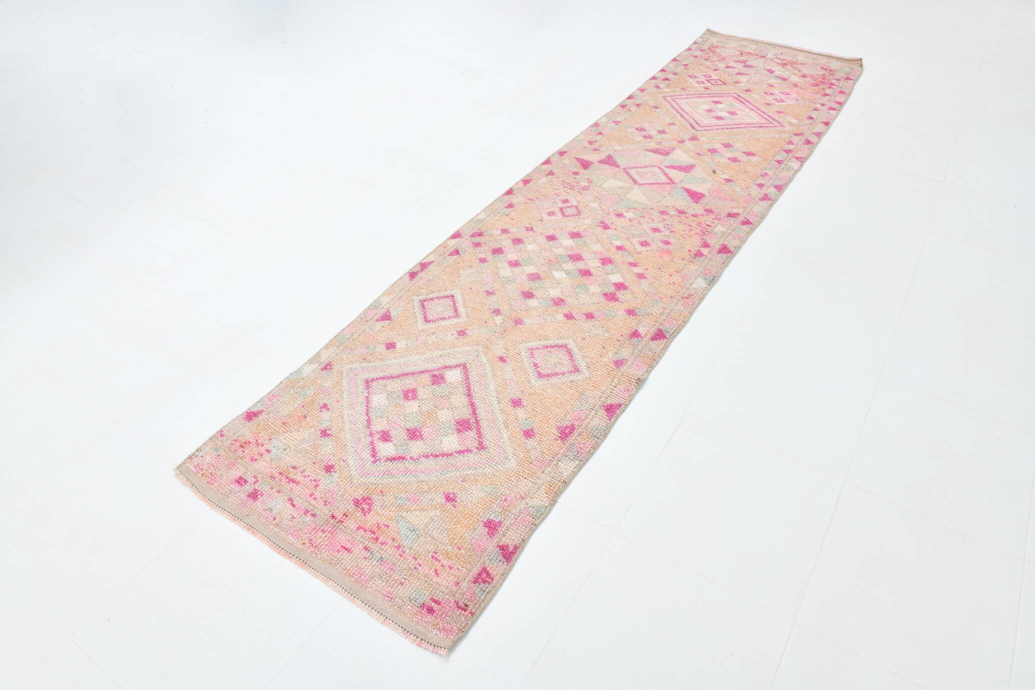 3x11 Soft Pink Turkish Runner Rug, 83x340 Cm