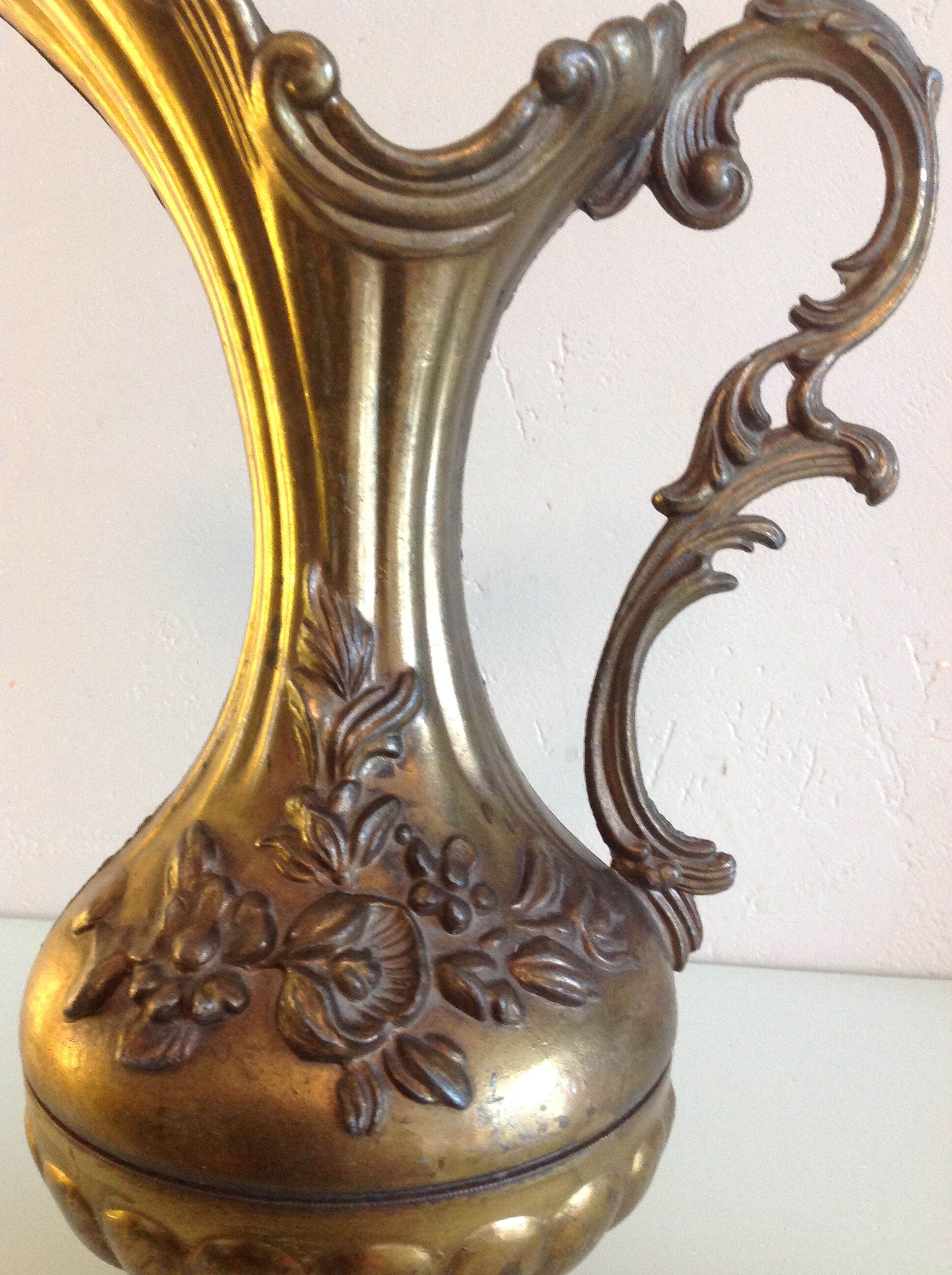 Art Deco-style regule vase