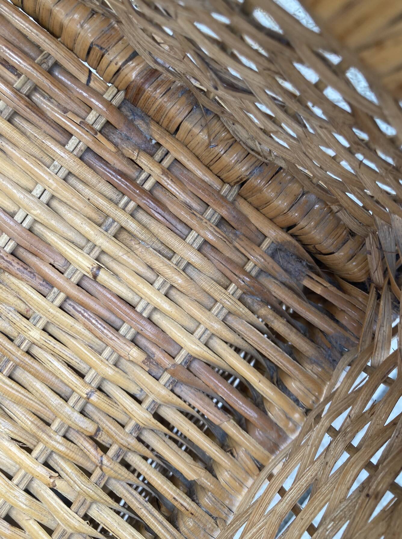 Vintage rattan chiffonier