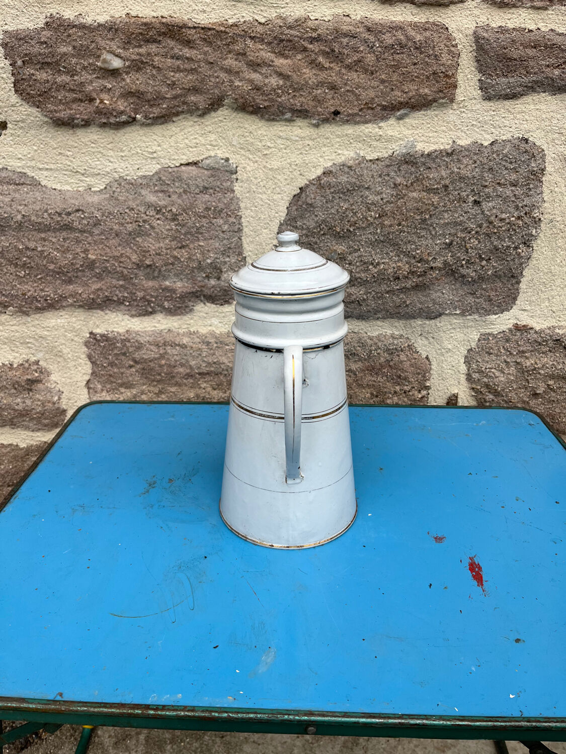 Enamelled coffee maker