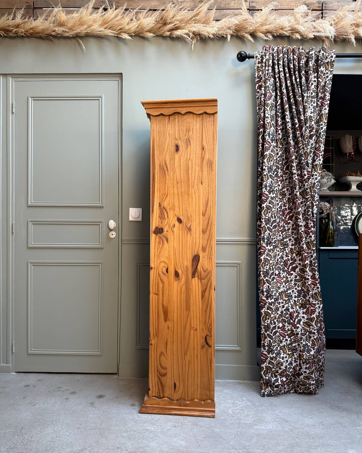 Small vintage bookcase in solid pine