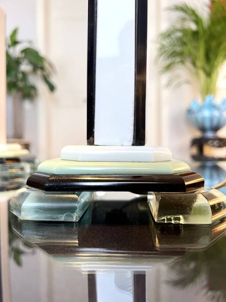 Modernist Art Deco lamps in opaline - 20th century lighting - Modern Design