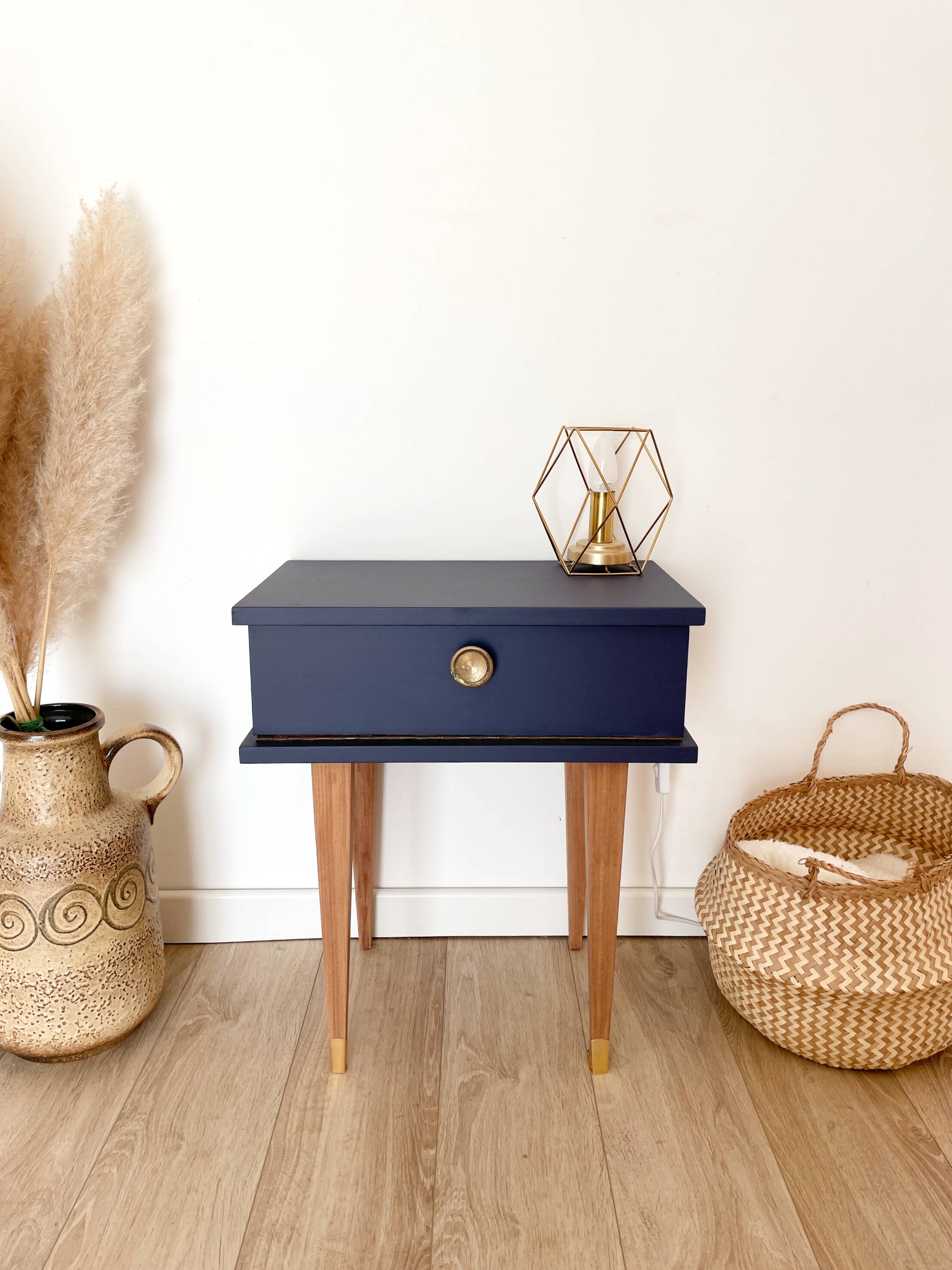 Vintage bedside table, tapered legs - Sèvres blue