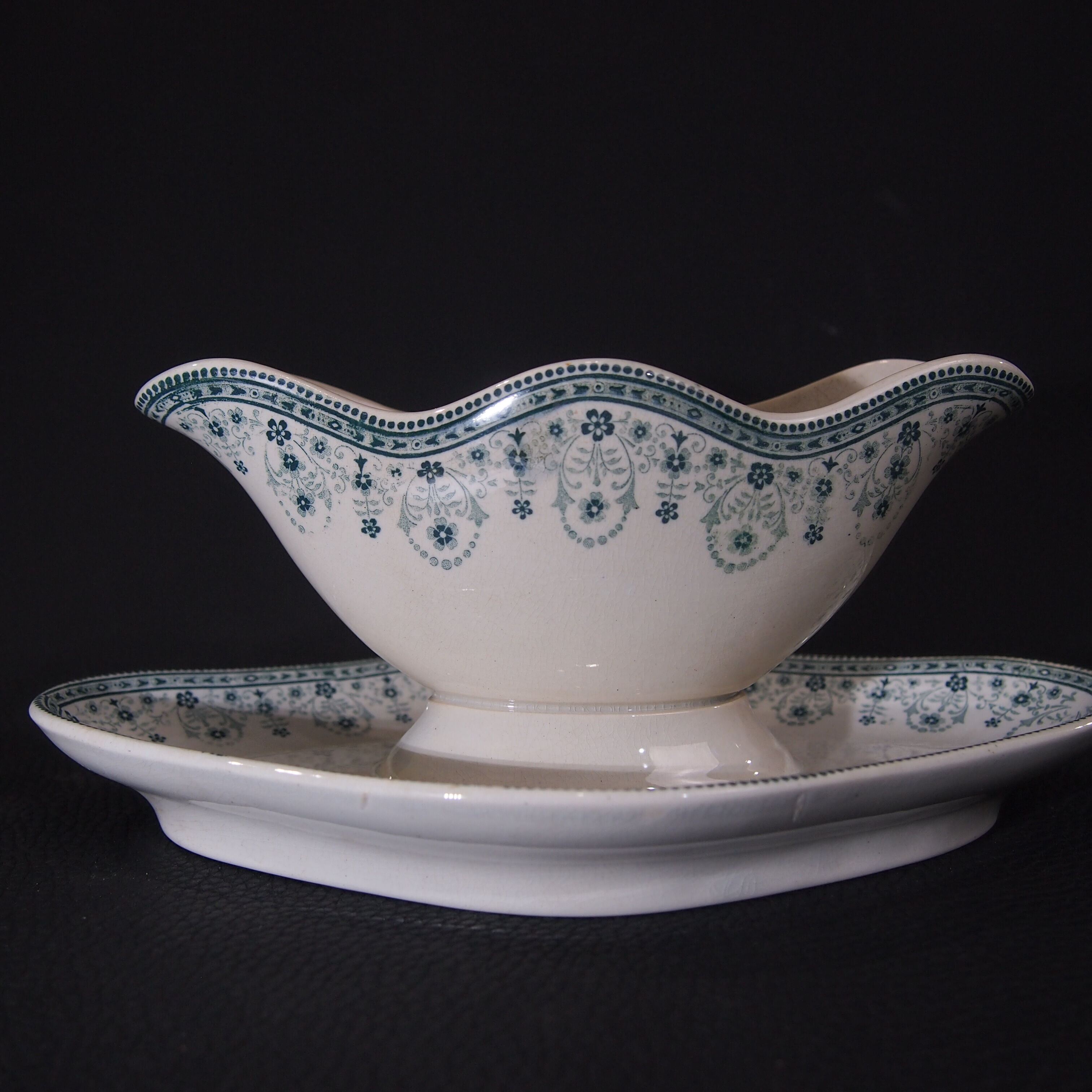 Sauce pot earthenware