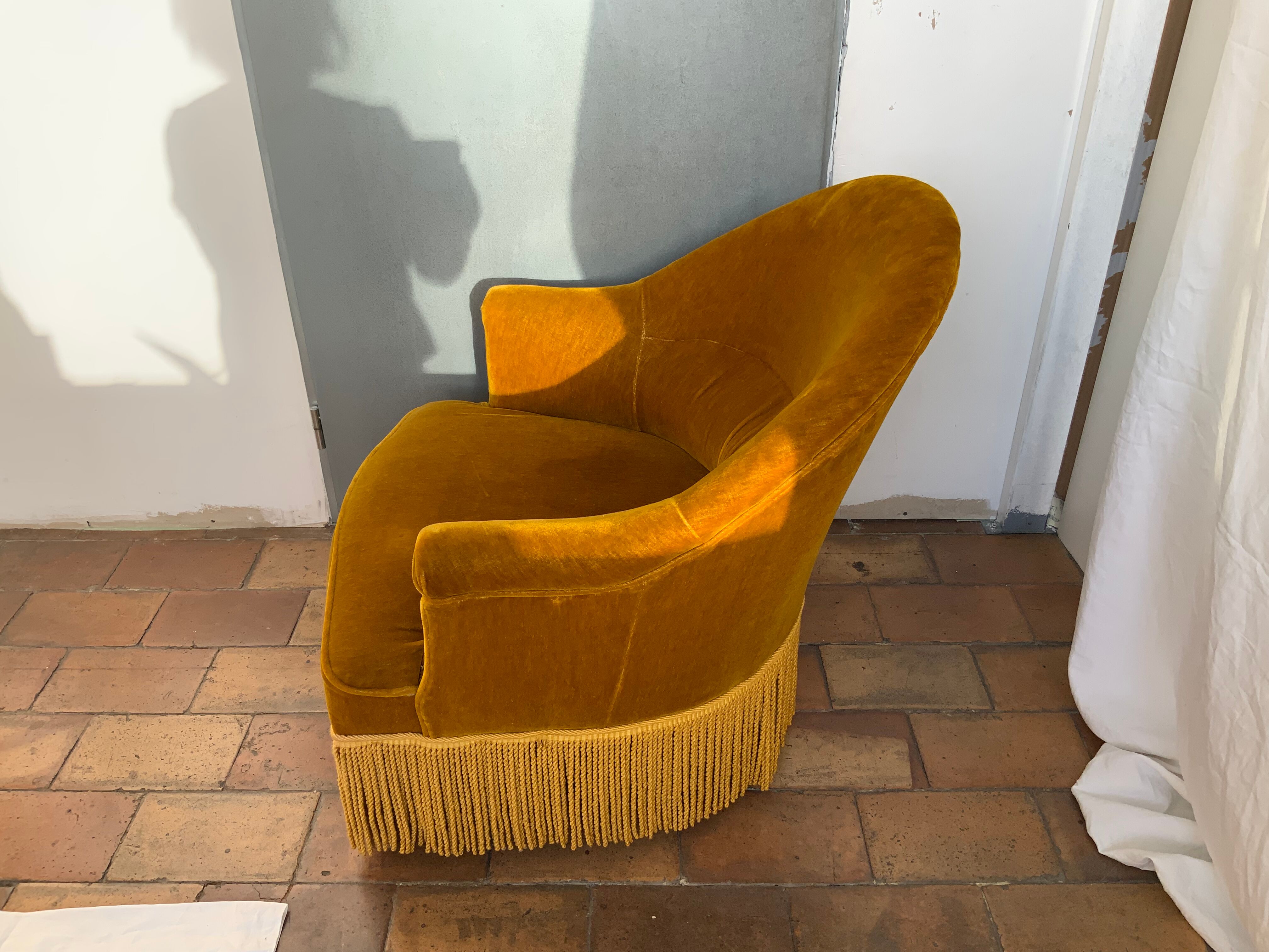 Velvet toad armchair