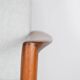 Fauteuil spectaculaire rénové, tissu gris clair, années 1960, usine de meubles Swarzedzka