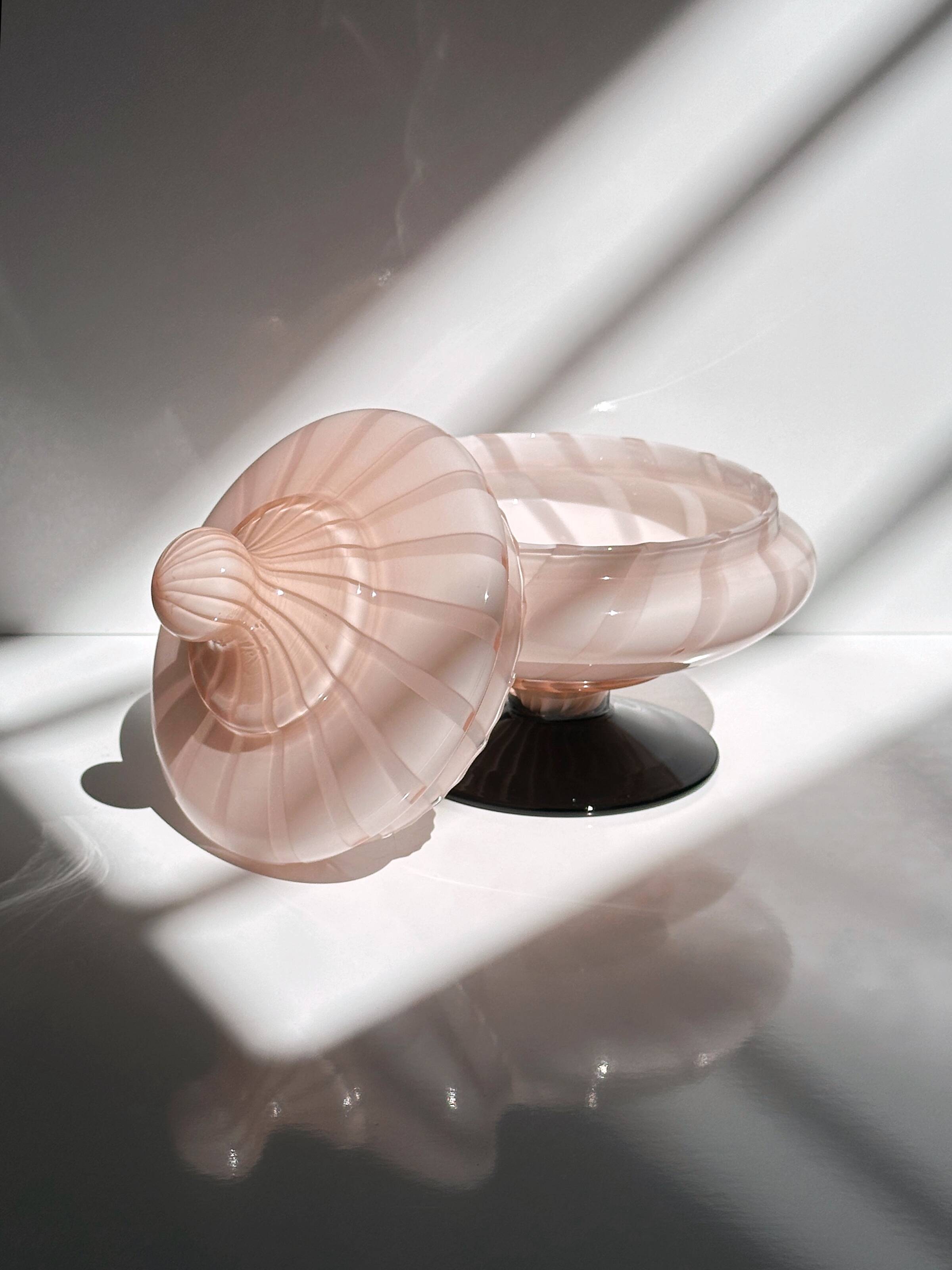 1950s Murano Opaline Glas Bonbonniere