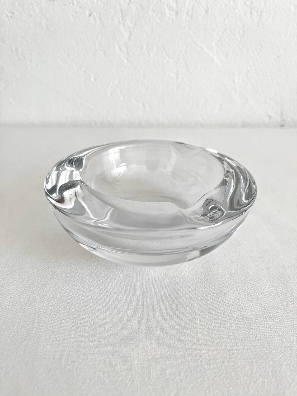 Vintage Vannes crystal round ashtray