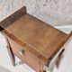 Table de chevet en noyer