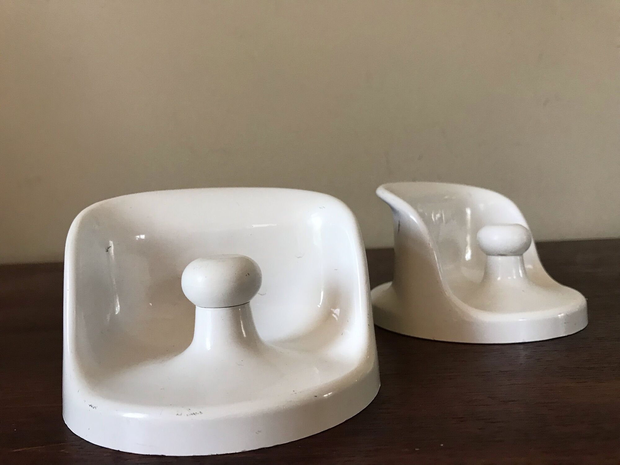 Pair of olaf von bohr hooks for kartel Annees 70