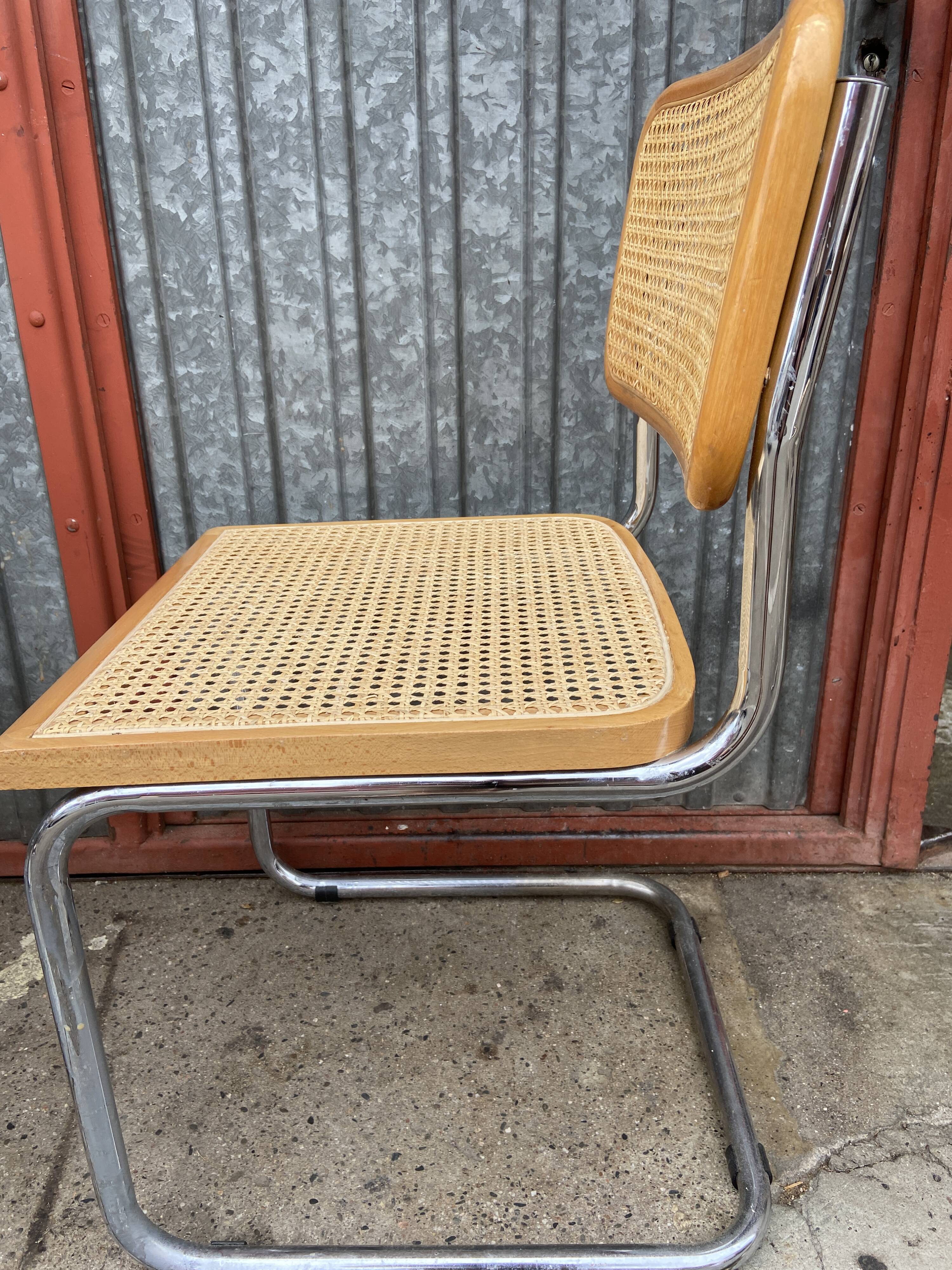 Paire de chaises Cesca B32 de Marcel Breuer Cesca B32 italie 1980