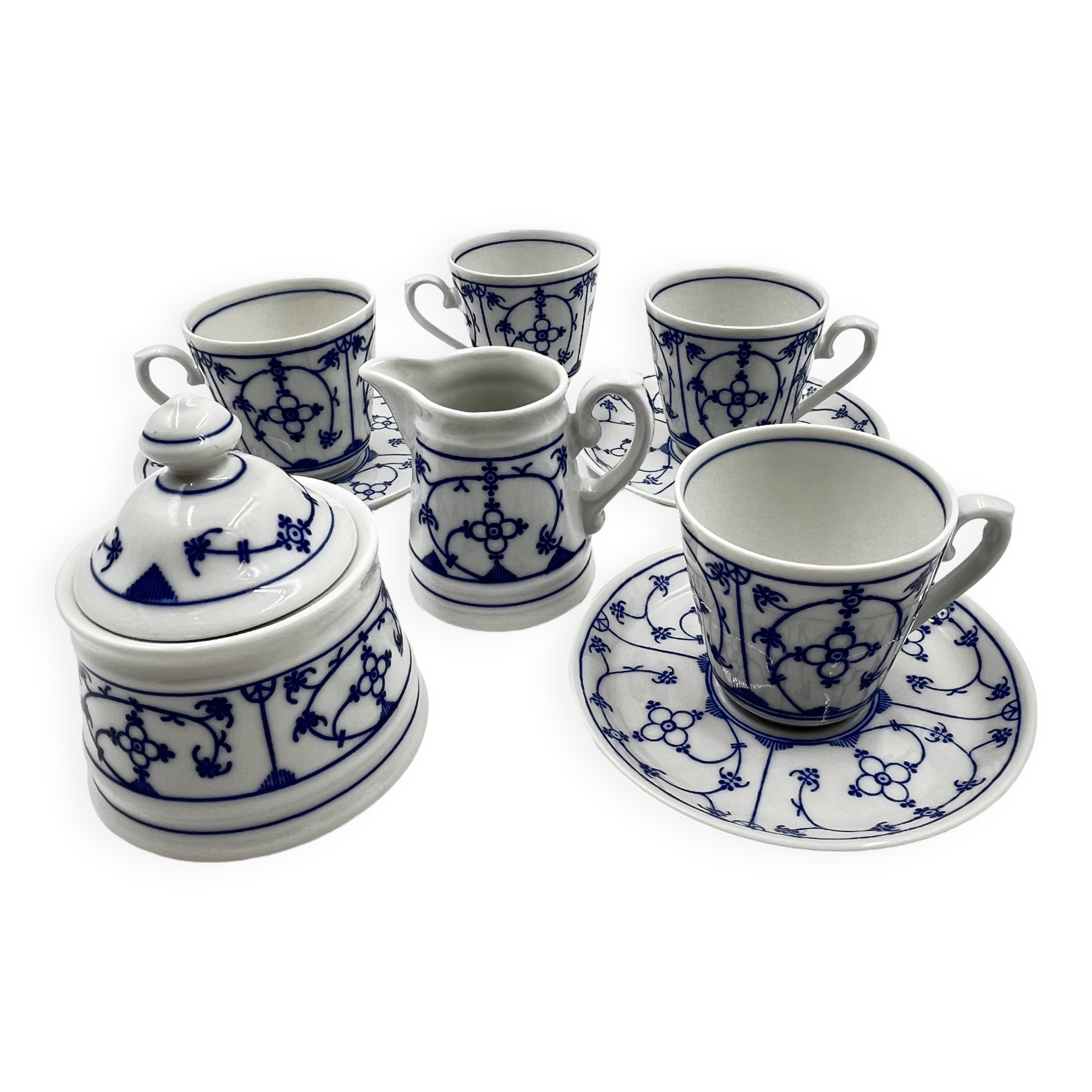 Set of 4 winterling cups, milk jug and sugar bowl