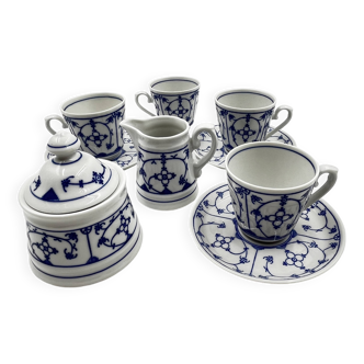 Set of 4 winterling cups, milk jug and sugar bowl