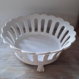 Openwork ceramic basket with feet