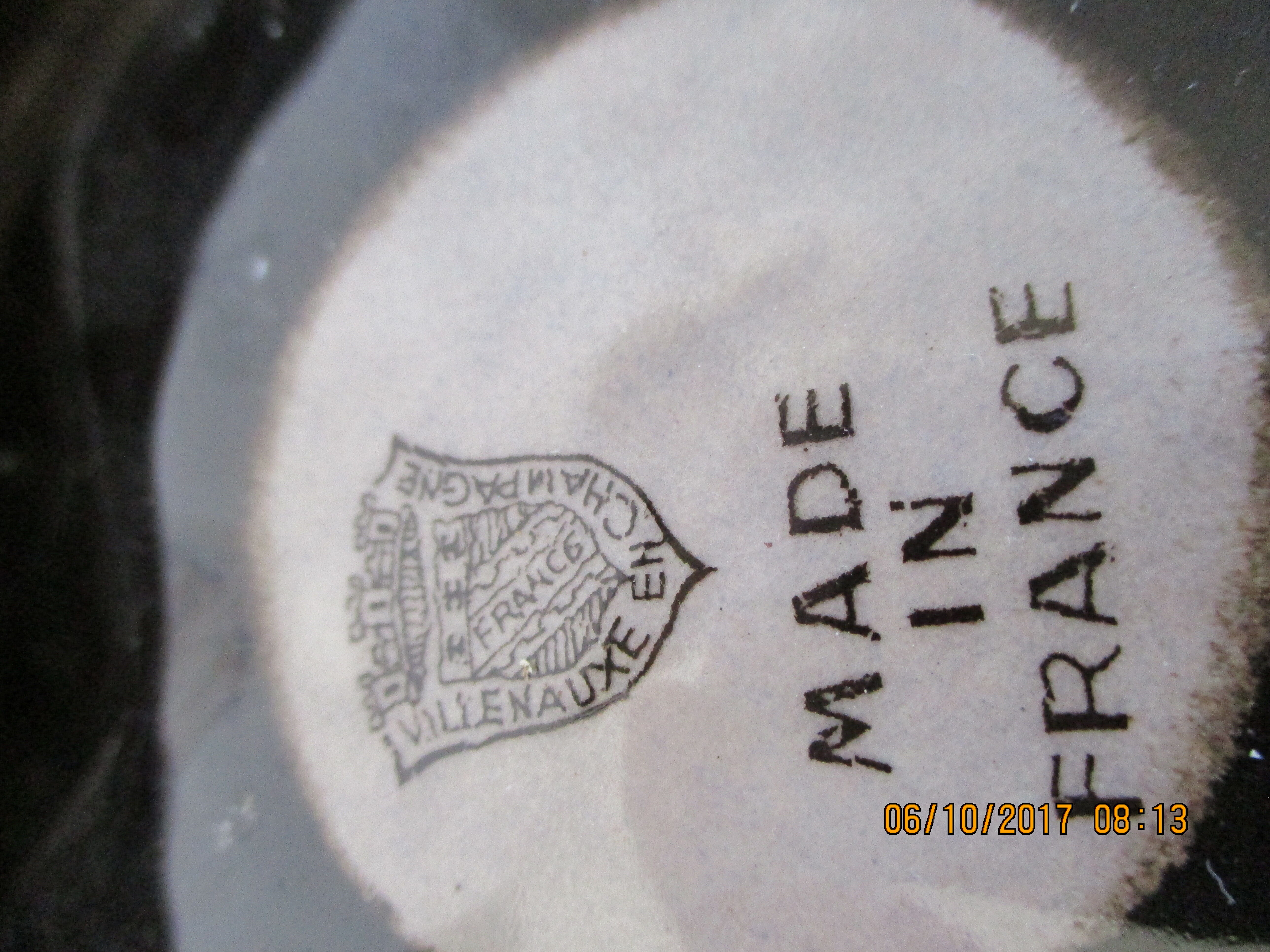 Empty ceramic pocket signed Villenauxe in Champagne 70s