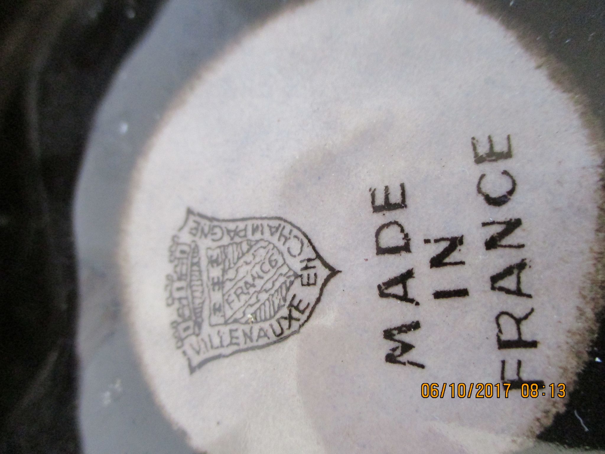 Empty ceramic pocket signed Villenauxe in Champagne 70s