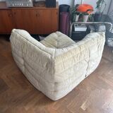 Canapé d’angle Togo ligne Roset en tissu velours beige