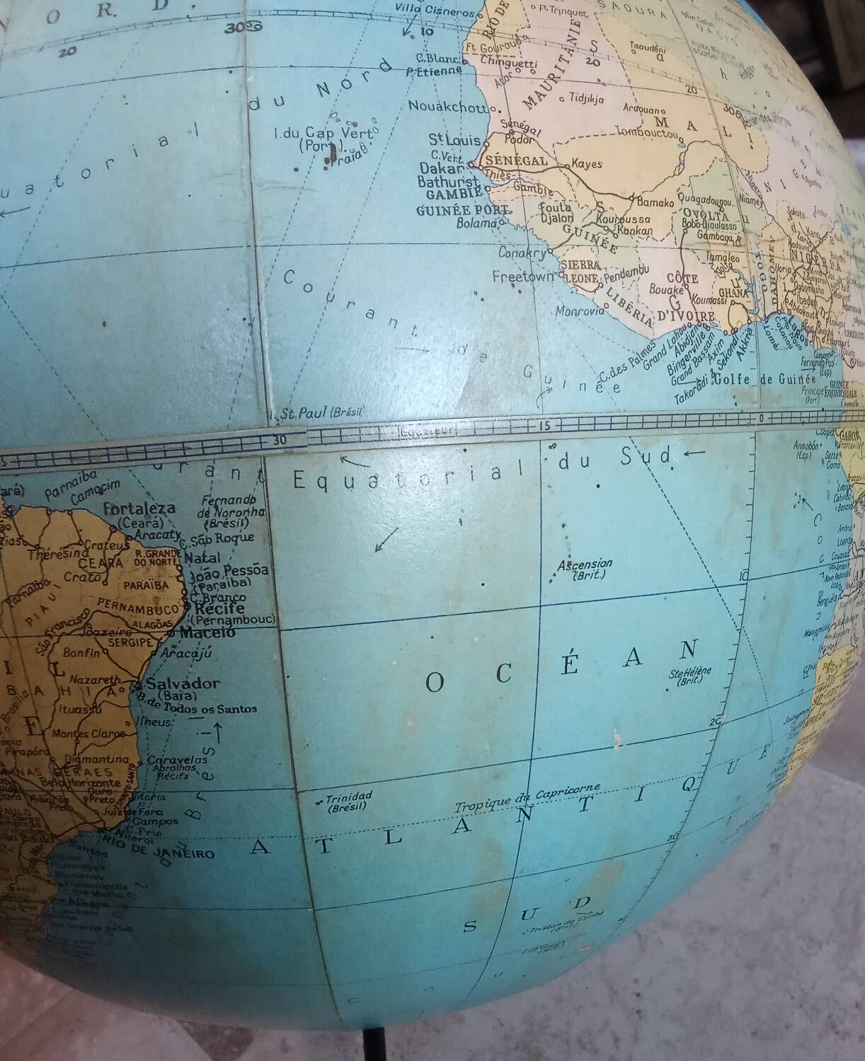 Old terrestrial globe world map Taride metal feet