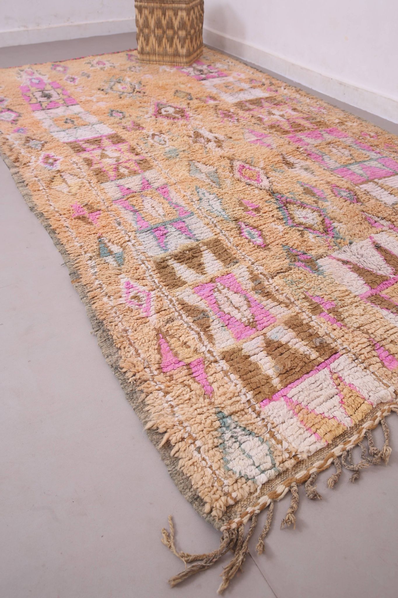 Peach Vintage Moroccan Rug 182 x 348 cm - Berber Wool Rug For Living Room