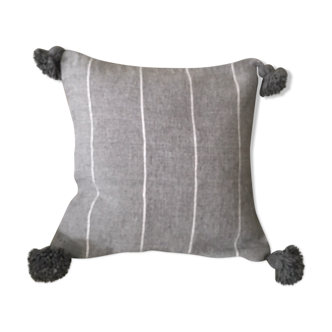 Pom pom cushion cover