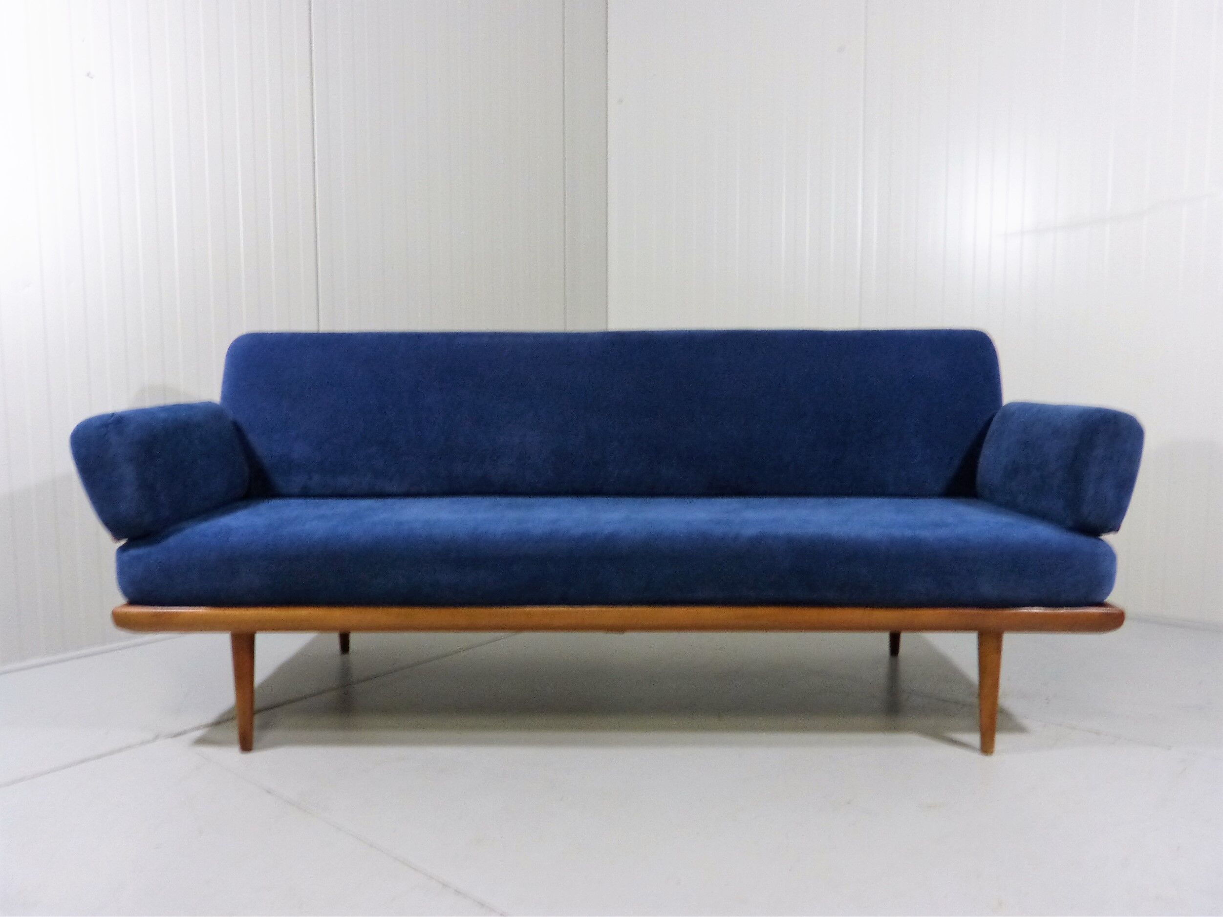 Daybed minerva par Peter Hvidt & Orla Mølgaard-Nielsen pour France & Søn, Denmark