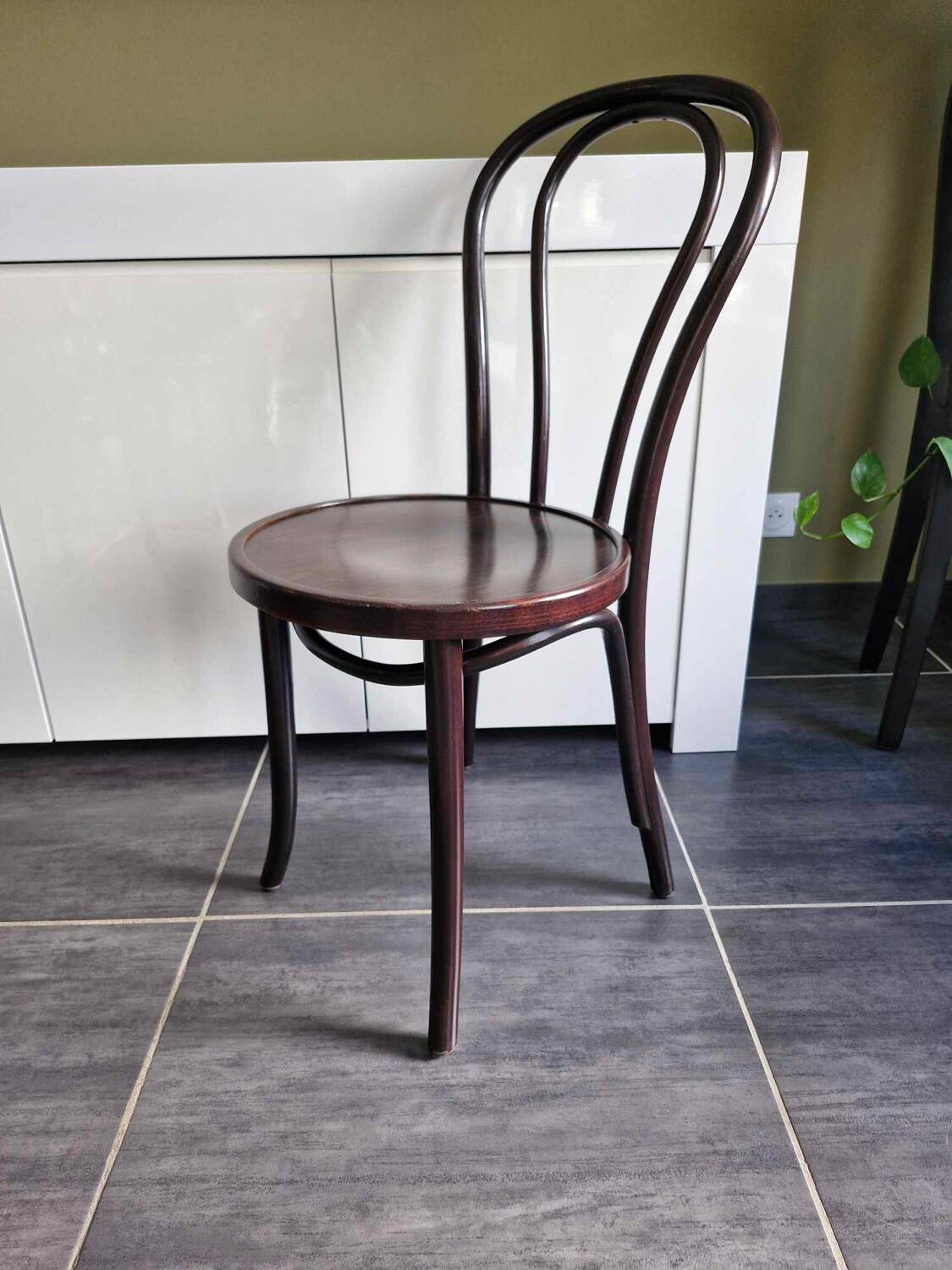 Series of 10 bistro chairs