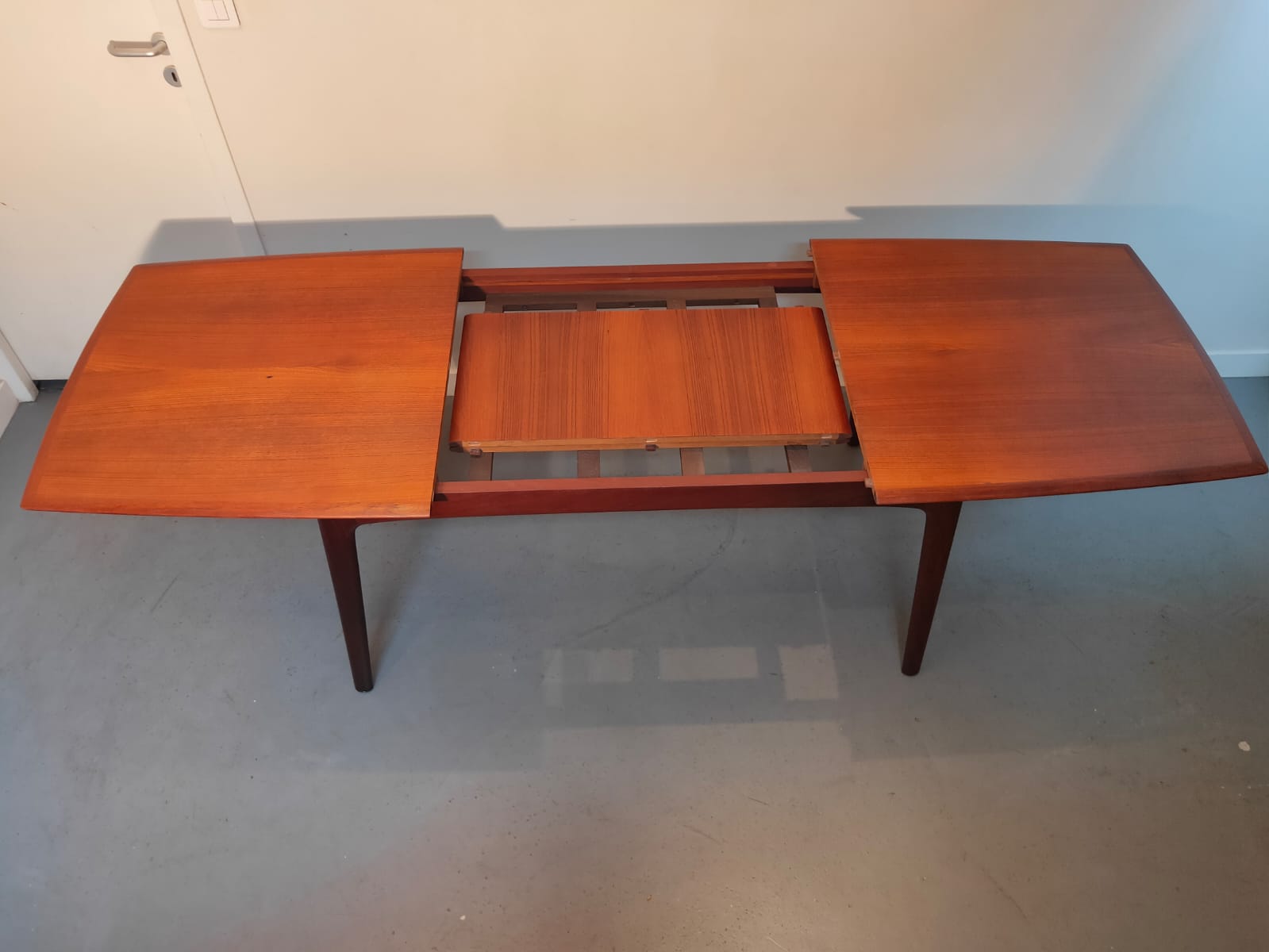 Scandinavian dining table with extension cords by Arn Hovmand-Olsen for Mogens Kold Mobelfabrick