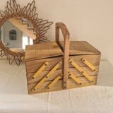 Oak and calisson yellow worker