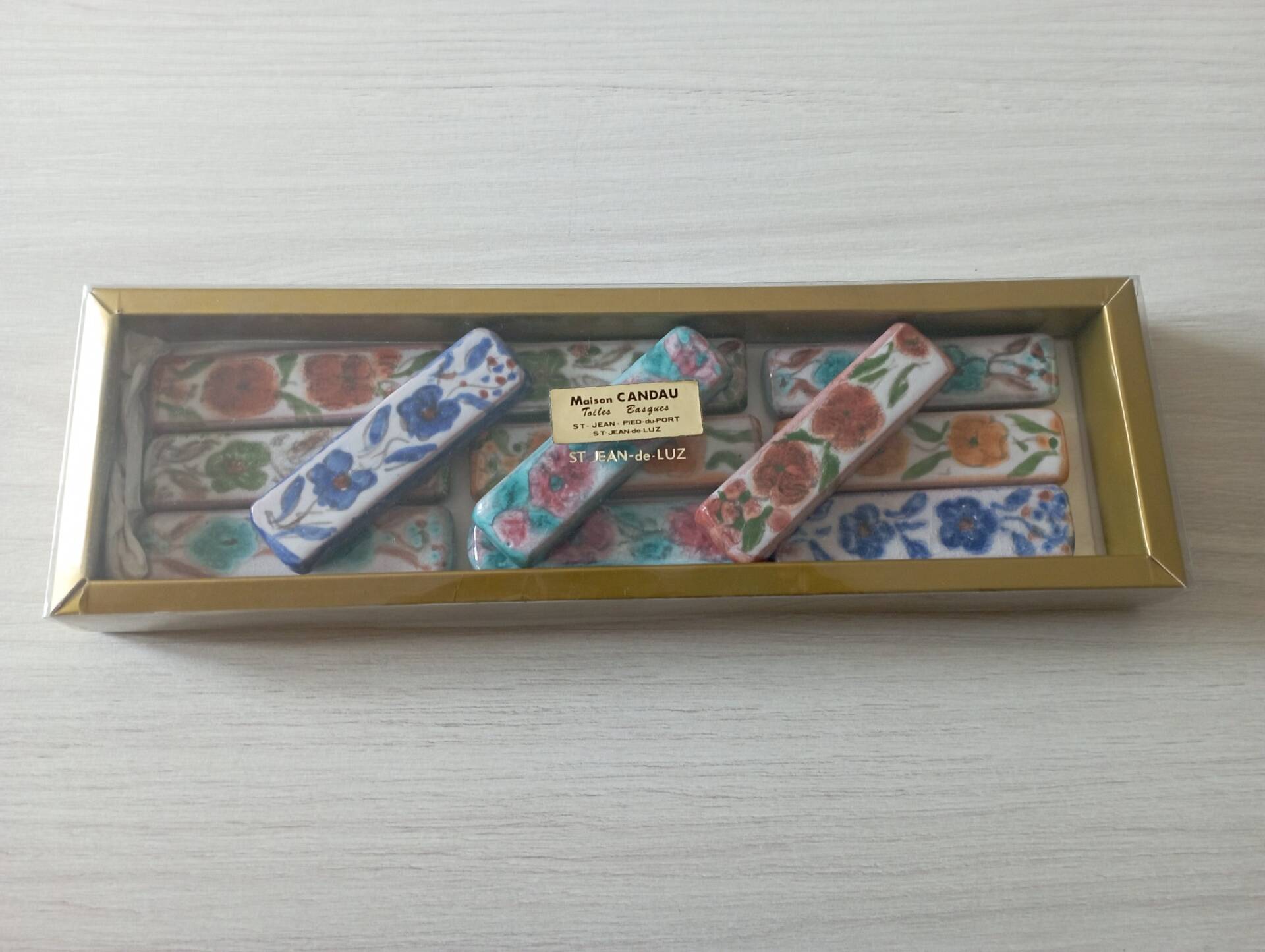 Set of 12 terracotta knife holders