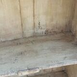 Ancienne armoire garde manger en bois avec portes grillagées