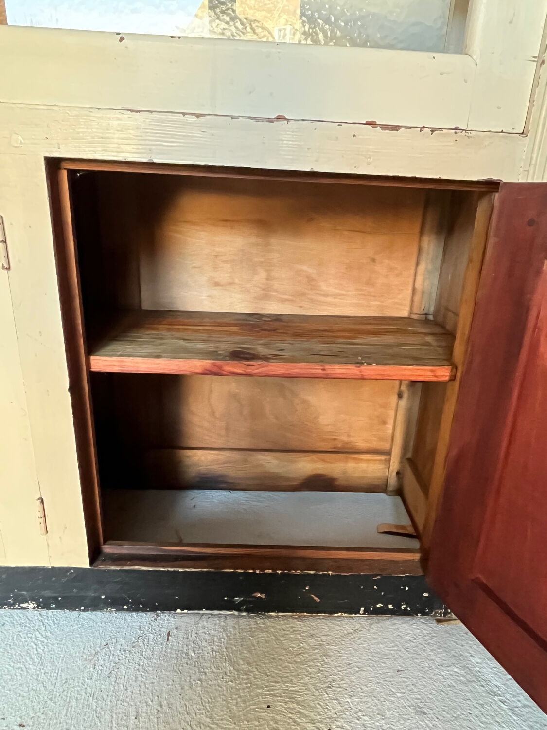 Display cabinet for shop