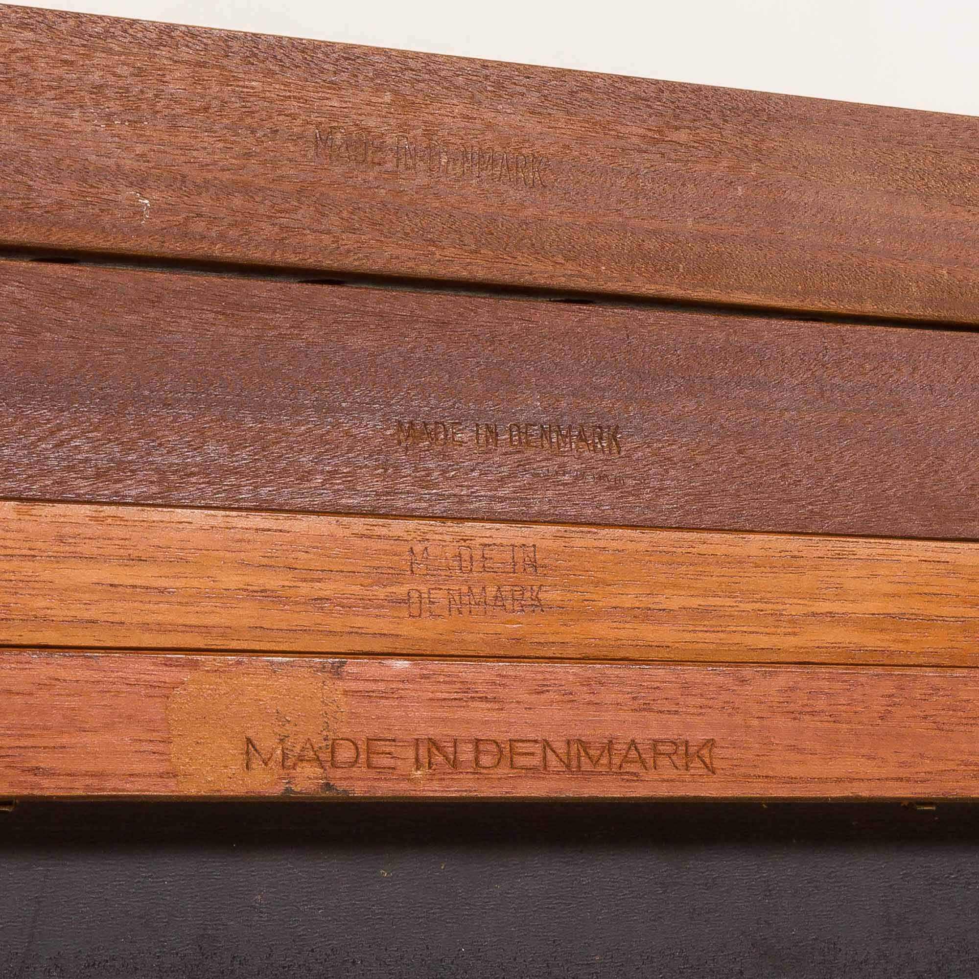 Poul Cadovius teak shelving wall unit with a bureau, Cado 1960s