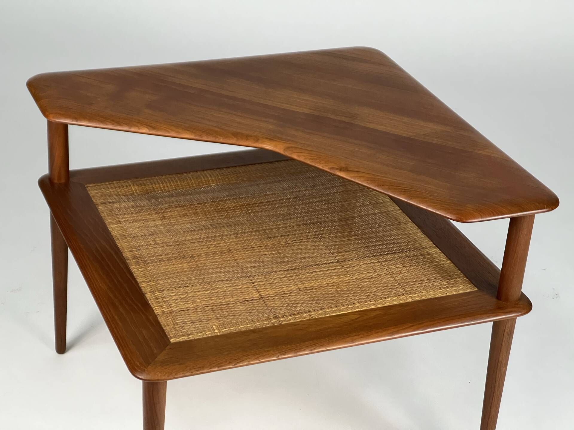 Table basse d'angle Minerva en teck Hvidt Mølgaard-Nielsen danoise