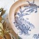 Plat céramique motif palmiers bleus