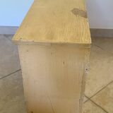 Vintage ochre bench locker shelf