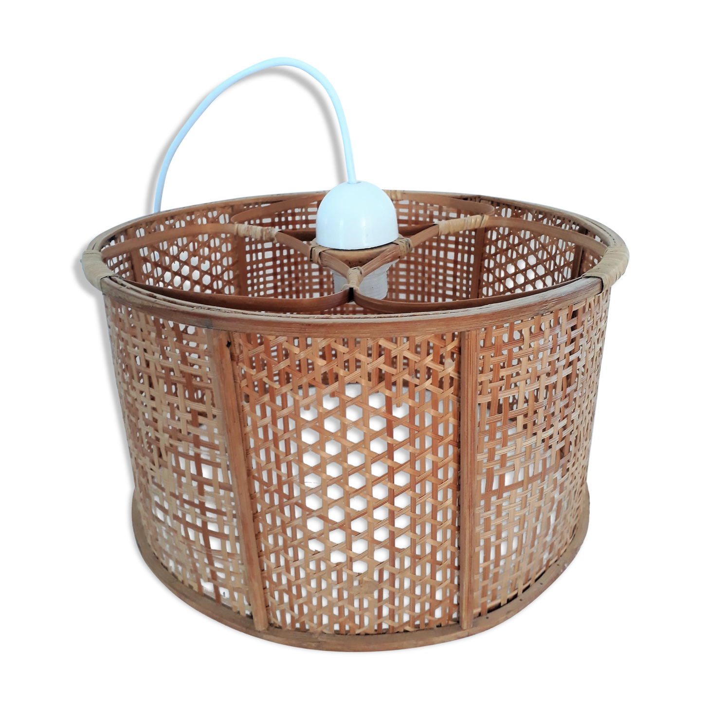 Braided bamboo hanging lamp