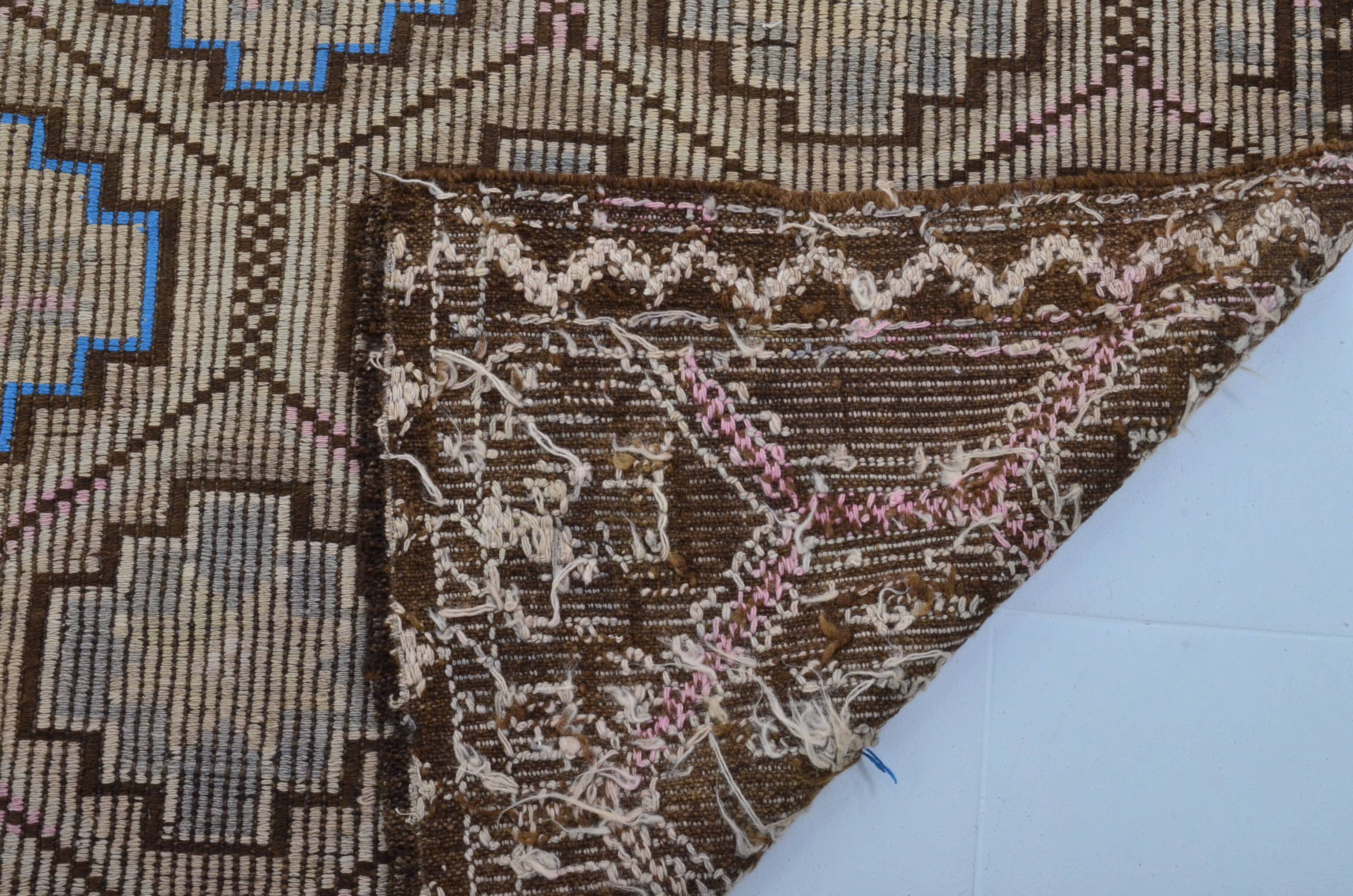 Vintage Anatolian Floor Kilim Rug, Reference 3542