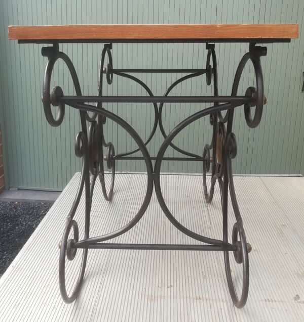 Table de boucher en fer forgé et bronze