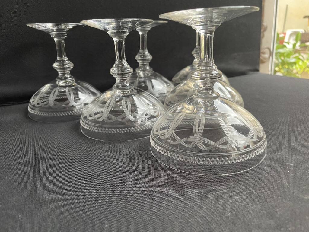 6 guilloché crystal champagne glasses – Art Nouveau