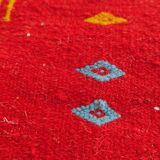 Hand-woven red carpet in natural wool 60x115cm