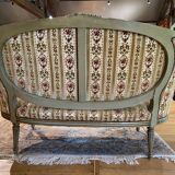 Canapé corbeille de style Louis XVI, bois laqué gris/vert vers 1900